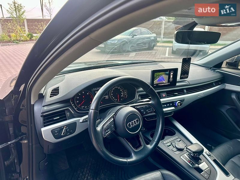 Седан Audi A4 2019 в Софиевской Борщаговке