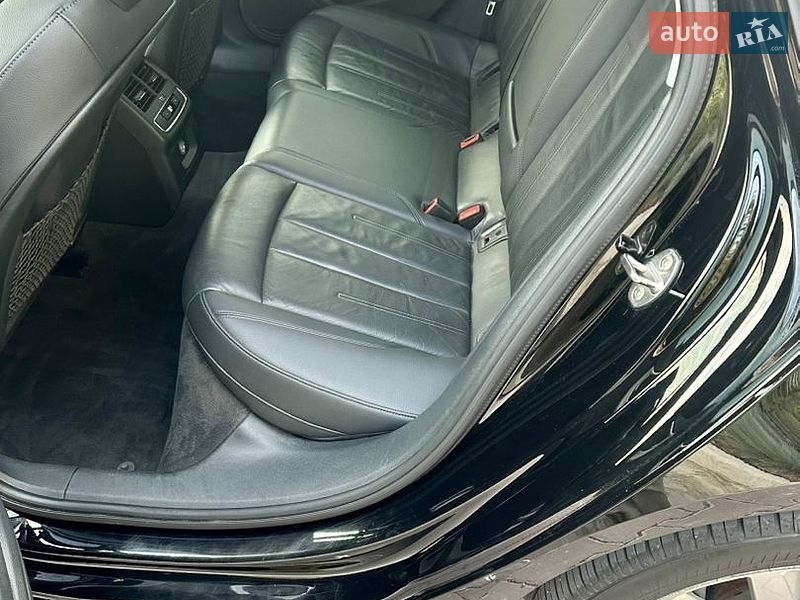 Седан Audi A4 2019 в Софиевской Борщаговке