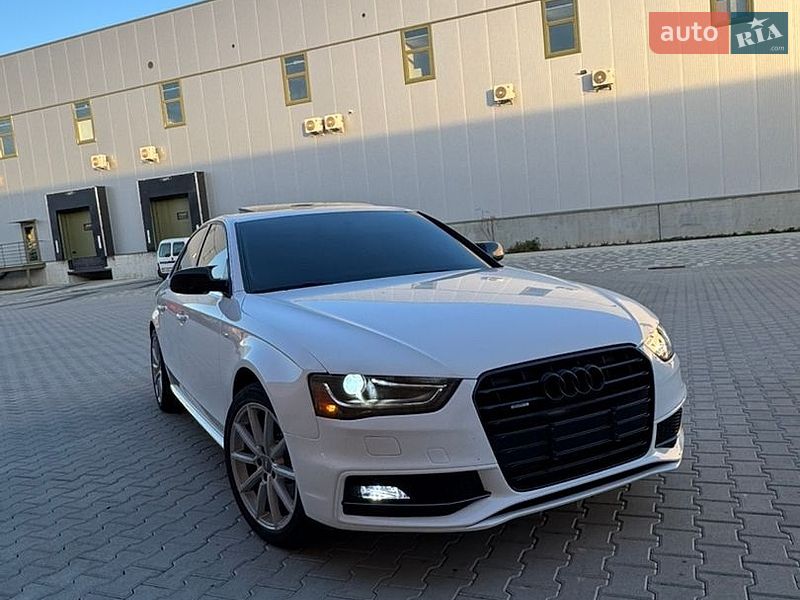 Седан Audi A4 2015 в Львові