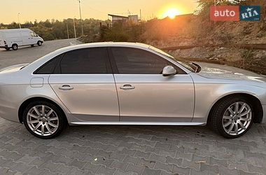 Седан Audi A4 2014 в Львове