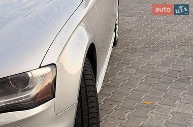 Седан Audi A4 2014 в Львове