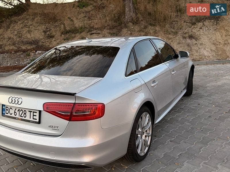 Седан Audi A4 2014 в Львове