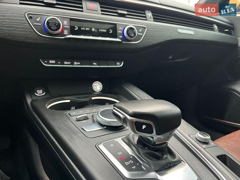 Седан Audi A4 2017 в Виннице