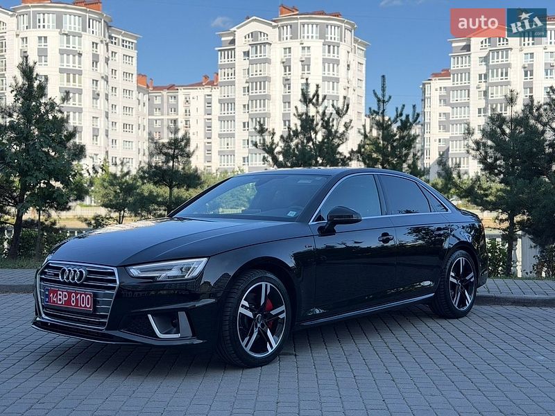 Седан Audi A4 2017 в Ивано-Франковске