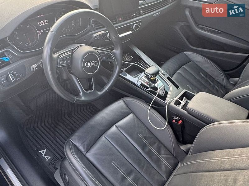 Седан Audi A4 2020 в Гайвороне