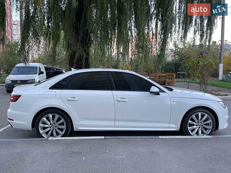 Седан Audi A4 2017 в Песочине