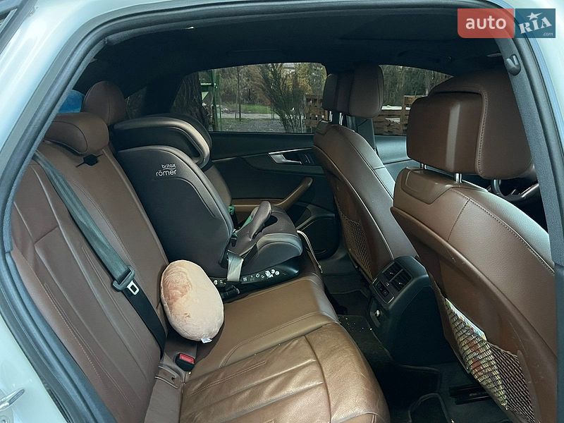 Седан Audi A4 2017 в Песочине