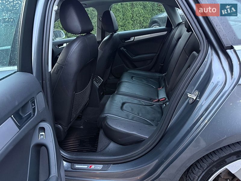 Седан Audi A4 2015 в Луцке
