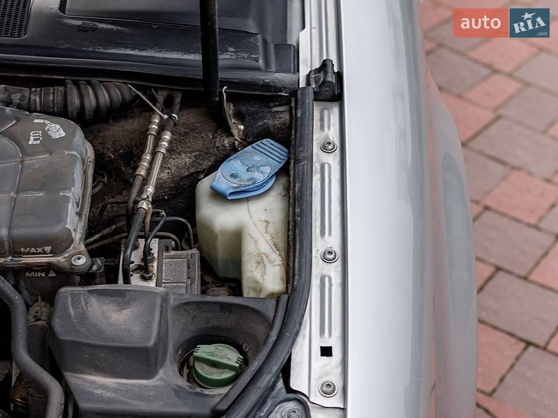 Універсал Audi A4 2001 в Бару