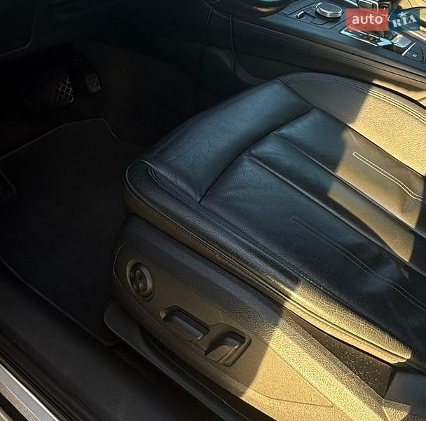 Седан Audi A4 2018 в Тернополі