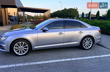 Седан Audi A4 2018 в Тернополі