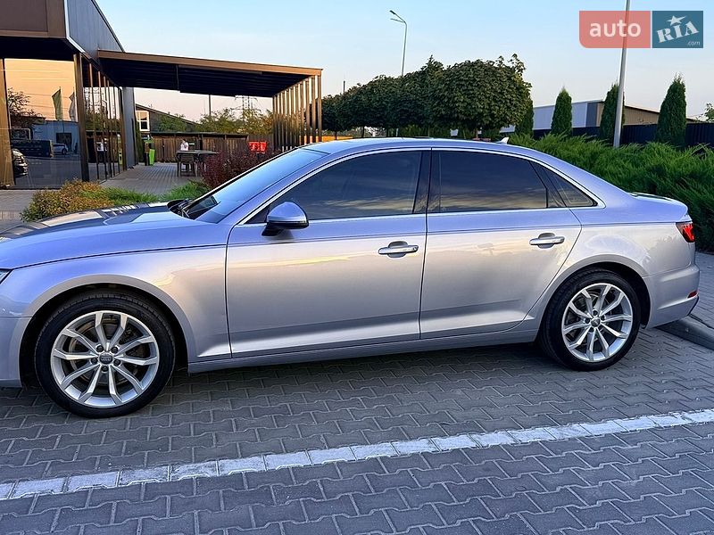 Седан Audi A4 2018 в Тернополі