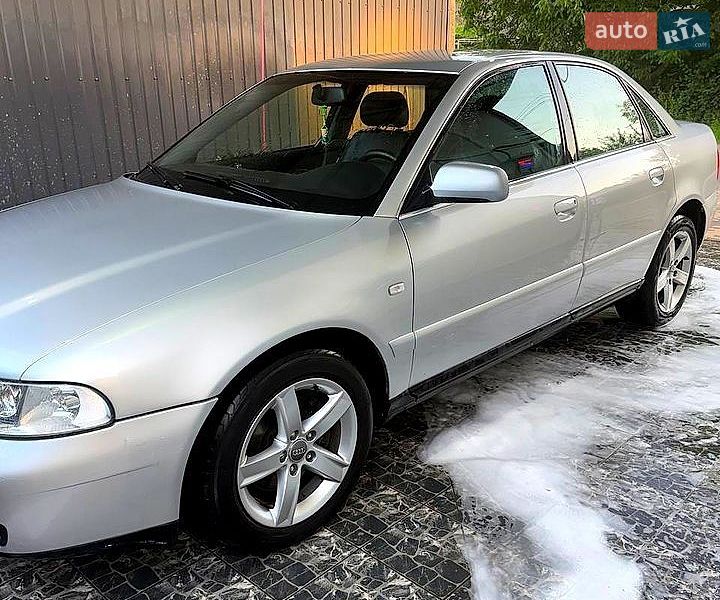 Седан Audi A4 1999 в Одесі