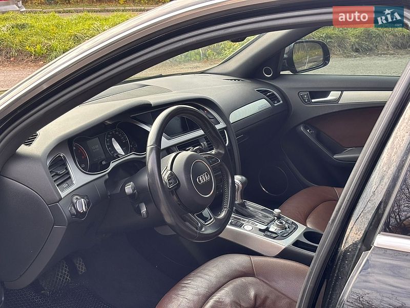 Седан Audi A4 2015 в Хмельницькому