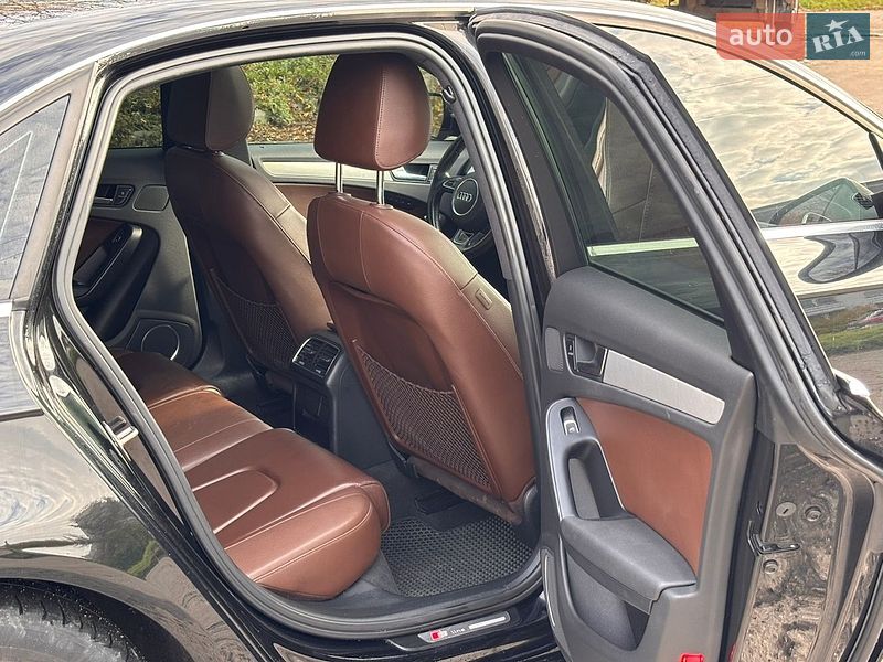 Седан Audi A4 2015 в Хмельницькому