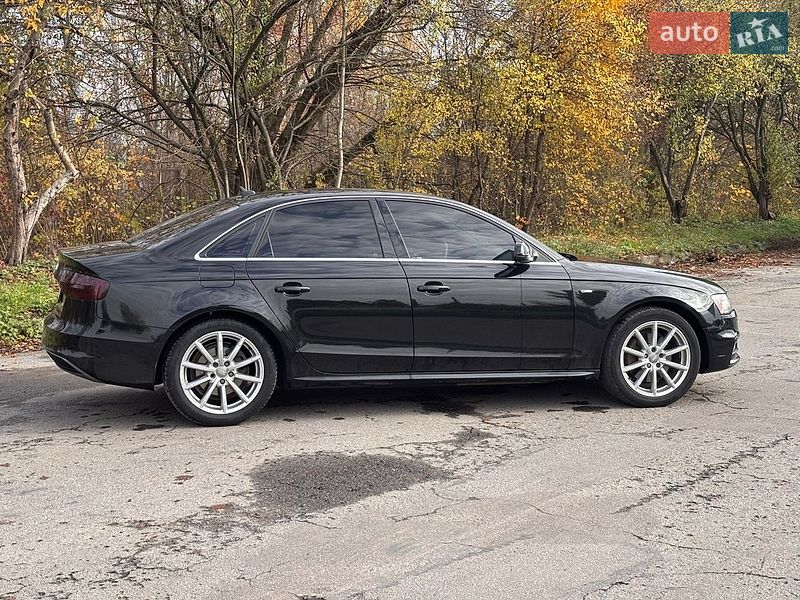 Седан Audi A4 2015 в Хмельницькому