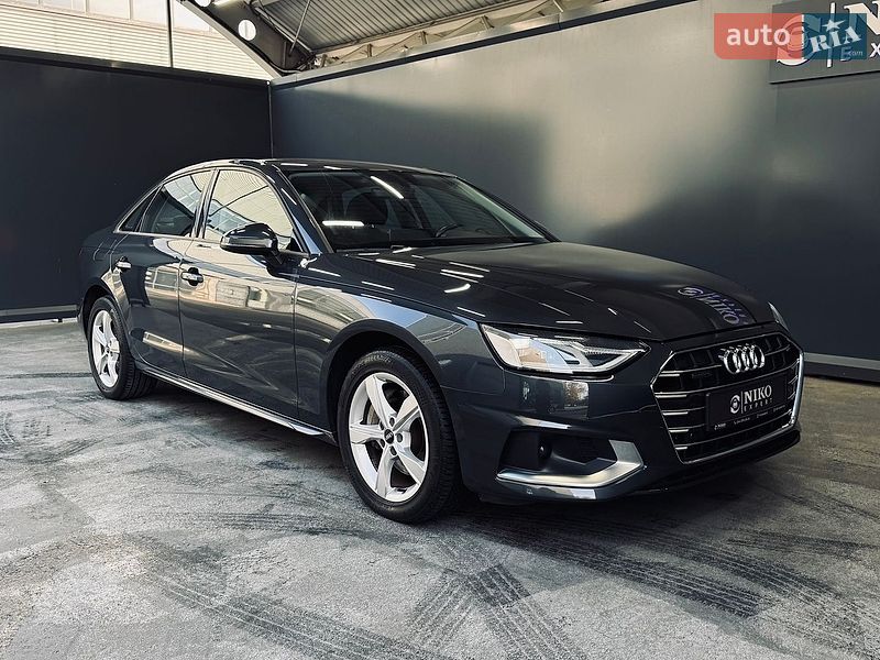 Седан Audi A4 2021 в Киеве