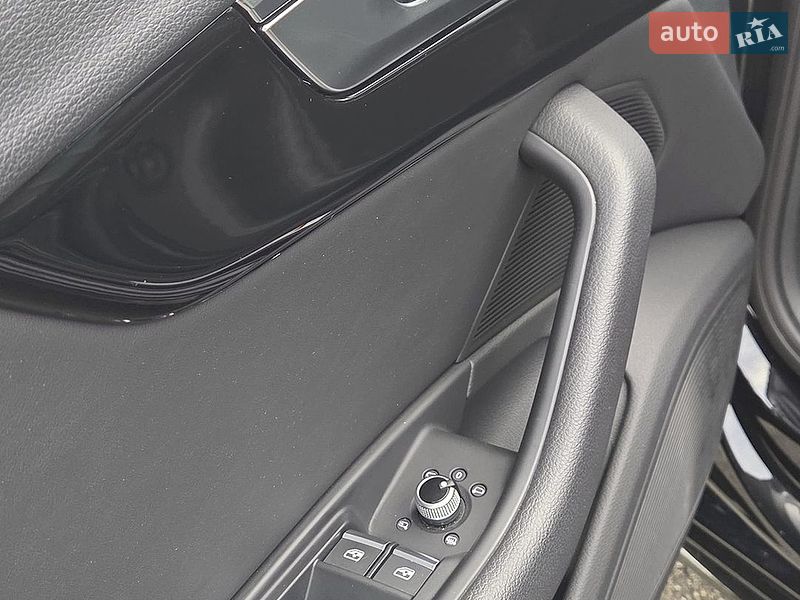 Седан Audi A4 2021 в Гостомеле