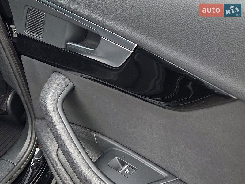 Седан Audi A4 2021 в Гостомеле