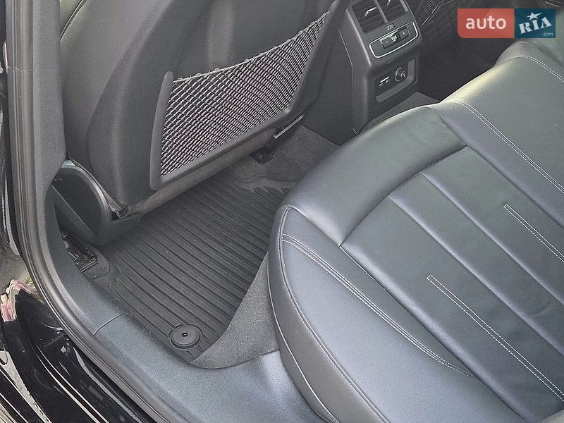 Седан Audi A4 2021 в Гостомеле
