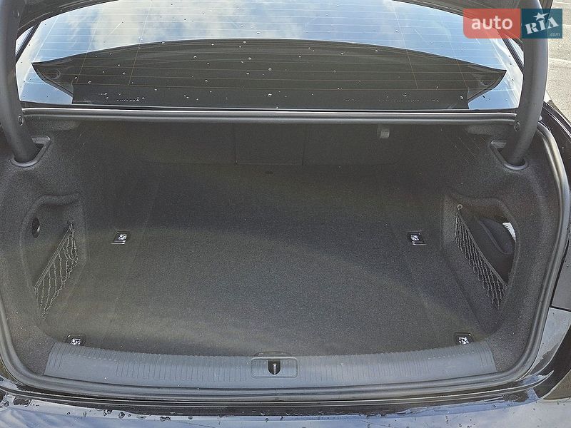 Седан Audi A4 2021 в Гостомеле