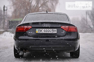 Седан Audi A5 2012 в Ровно