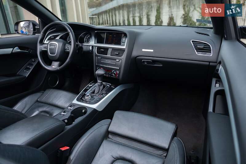 Кабриолет Audi A5 2011 в Киеве