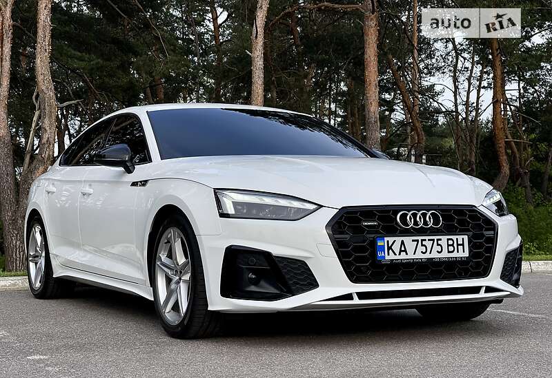 Лифтбек Audi A5 2022 в Киеве