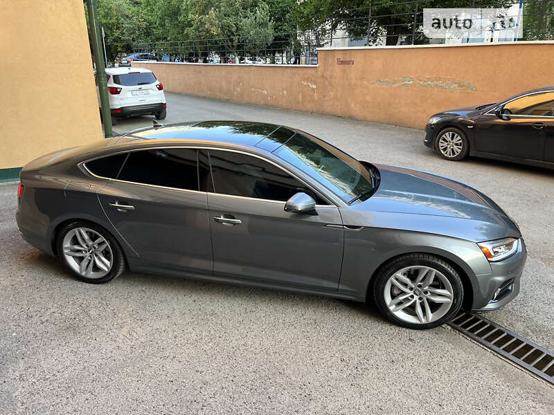 Лифтбек Audi A5 2018 в Черновцах