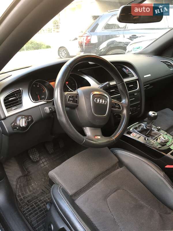 Купе Audi A5 2011 в Києві фото 15 Купе Audi A5 2011 в Києві