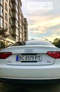 Купе Audi A5 2012 в Новояворовске