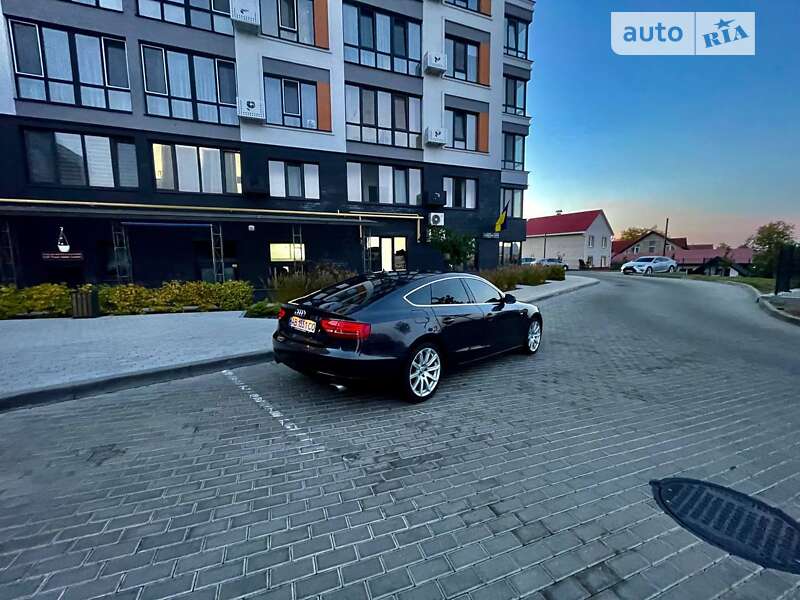 Купе Audi A5 2011 в Киеве