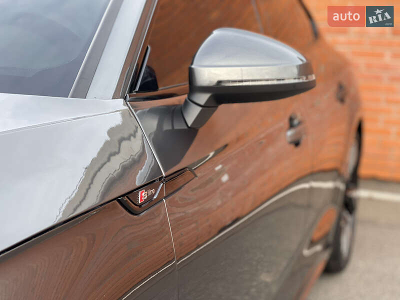 Лифтбек Audi A5 2020 в Киеве