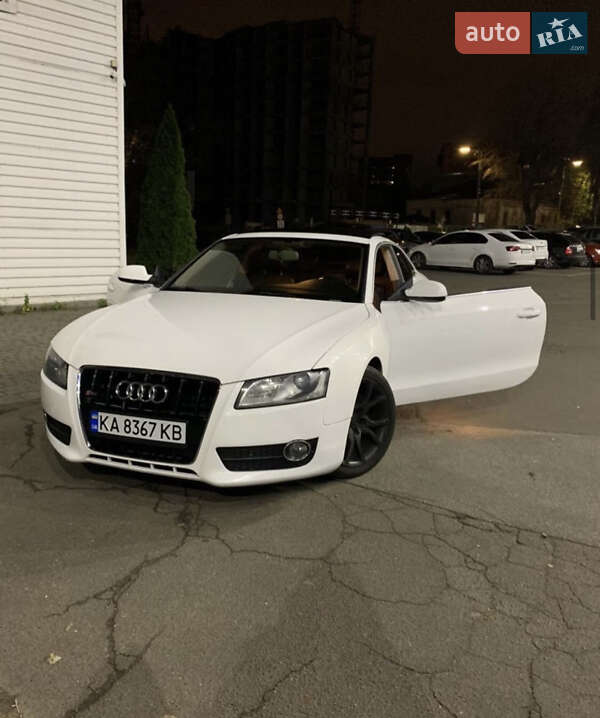 Купе Audi A5 2009 в Киеве