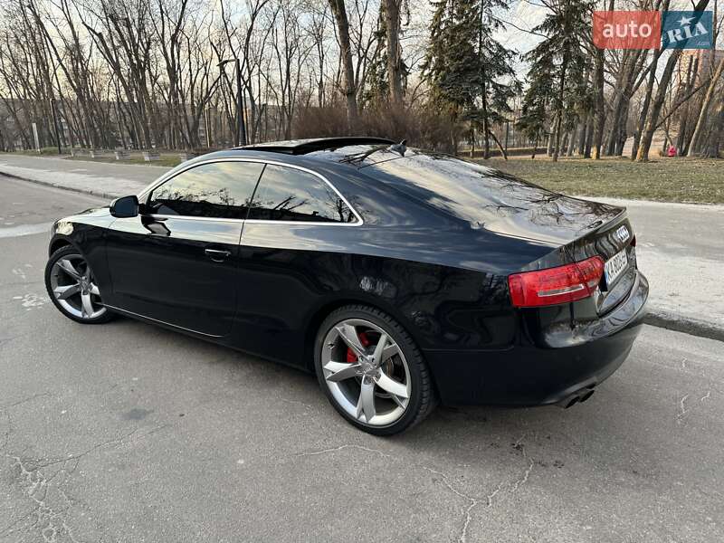 Купе Audi A5 2011 в Киеве