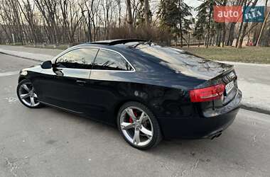 Купе Audi A5 2011 в 