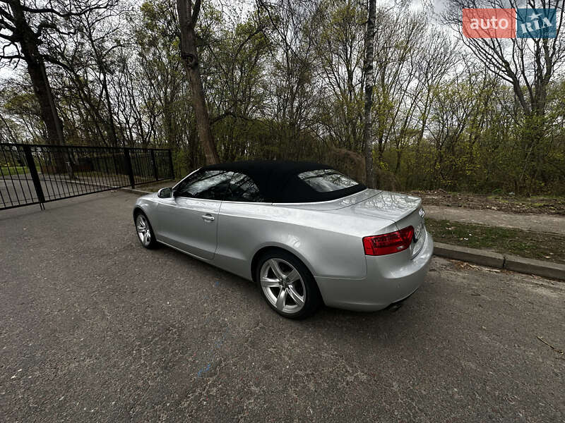 Кабриолет Audi A5 2013 в Киеве