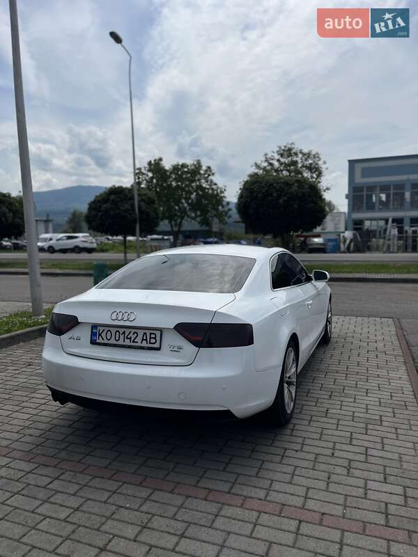 Купе Audi A5 2011 в Тячеві