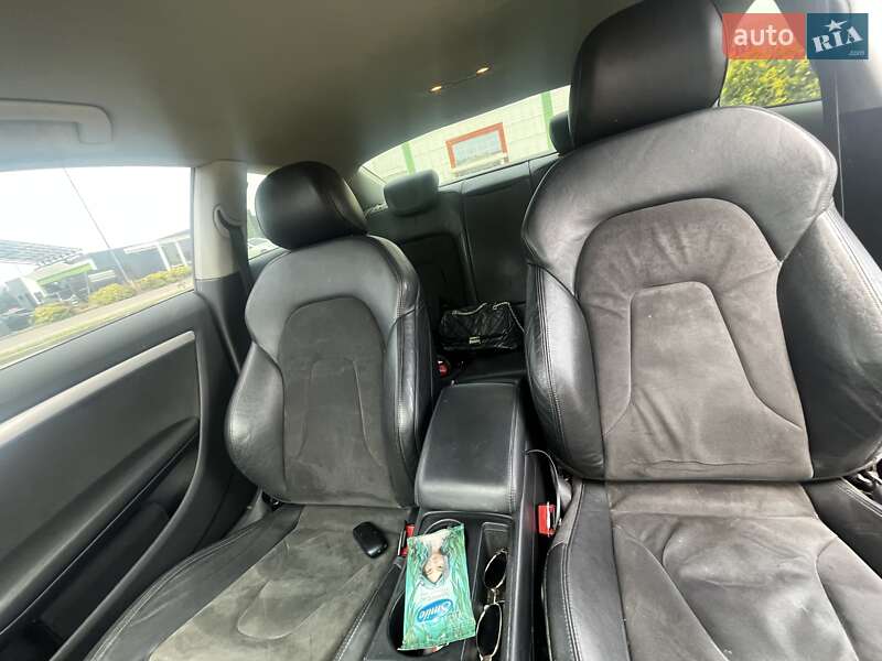 Купе Audi A5 2011 в Тячеві
