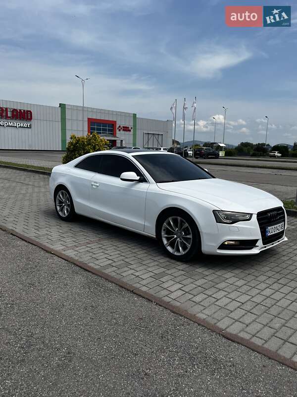 Купе Audi A5 2011 в Тячеве