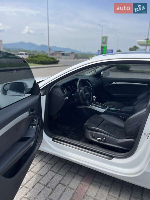 Купе Audi A5 2011 в Тячеві