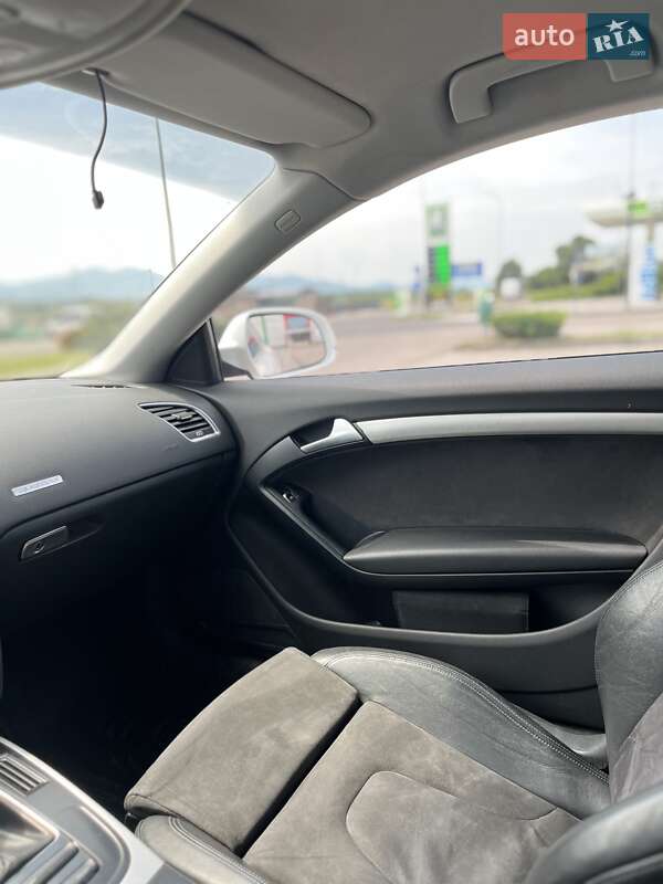 Купе Audi A5 2011 в Тячеве