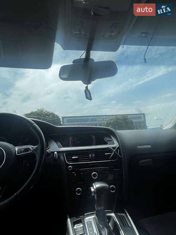 Купе Audi A5 2011 в Тячеве