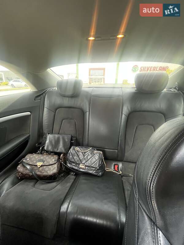 Купе Audi A5 2011 в Тячеві