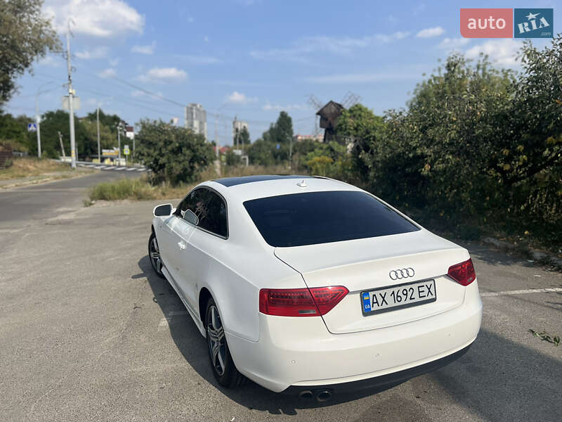 Купе Audi A5 2014 в Киеве