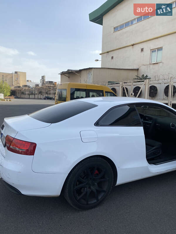 Купе Audi A5 2011 в Кривом Роге