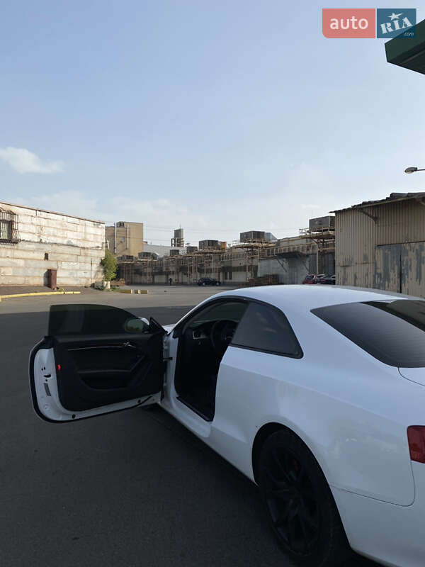 Купе Audi A5 2011 в Кривом Роге