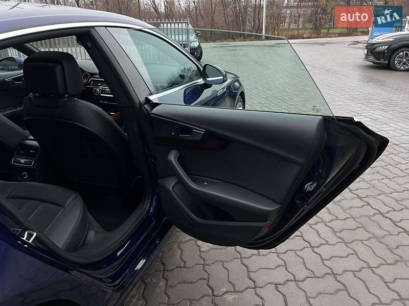 Купе Audi A5 2019 в Нововолынске