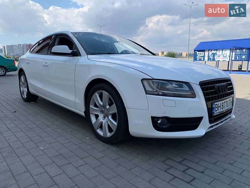 Купе Audi A5 2011 в 