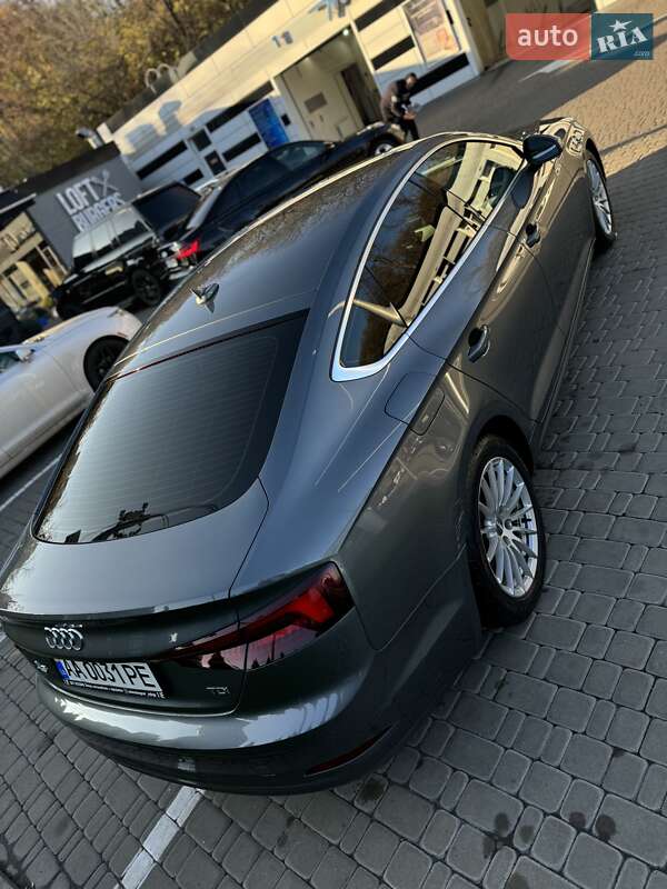 Купе Audi A5 2018 в Киеве